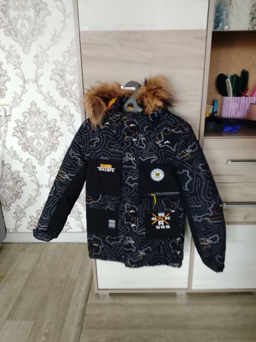 продам зимнию куртку