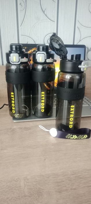 Продам бутылку для воды