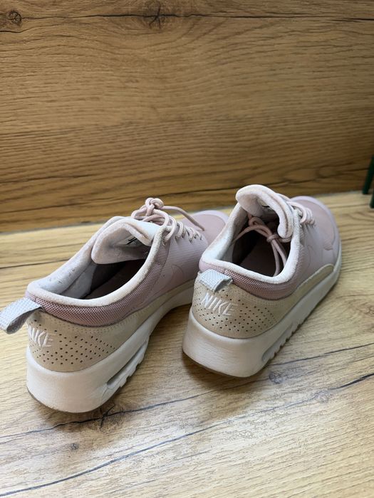 оригинални маратонки Nike air max thea