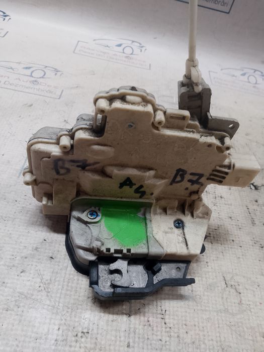 broasca dreapta spate audi a4 b7 2008