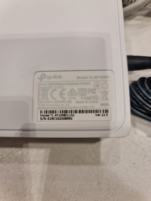 Коммутатор 8 портов.