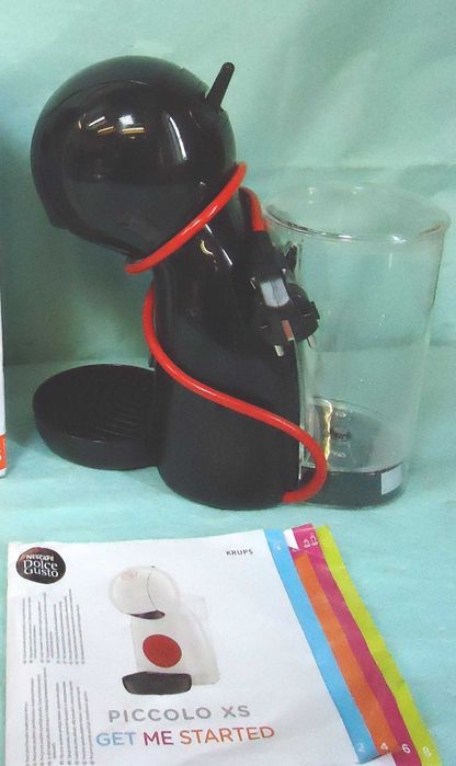 Кафемашина с гаранция 1 година NESCAFÉ® Krups Piccolo XS.Black Крупс за капсули система Долче густо