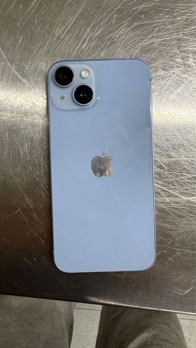 Продам айфон 14 на 128 гб срочно