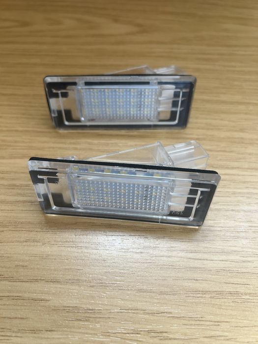 Lămpi numar cu led pentru Logan si Duster
