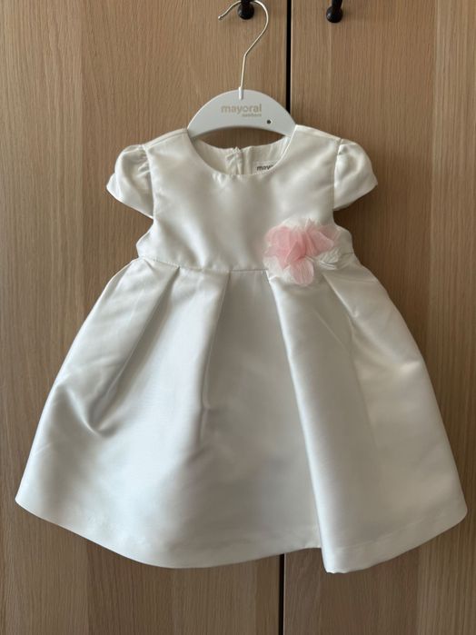 Бебешка рокля на Mayoral