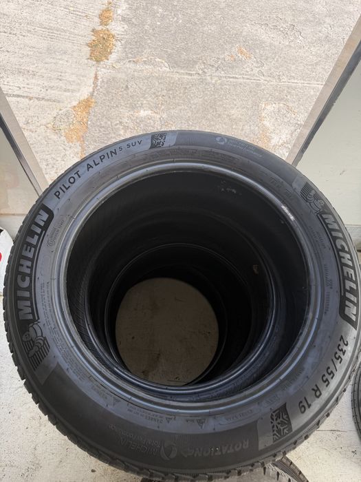 235 55 R19 Michelin Pilot Alpin 5 SUV