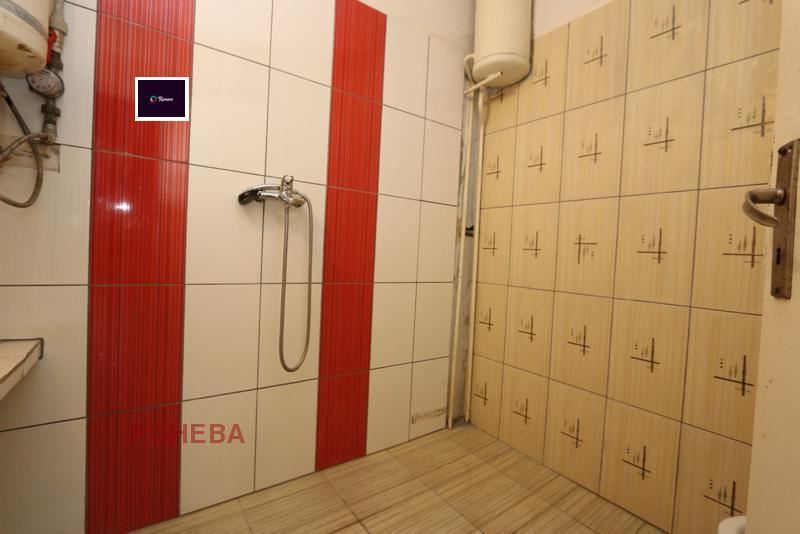 Дава се под наем Едностаен апартамент в Варна, Левски - 30 кв.м за 159.12 € - Снимка #5
