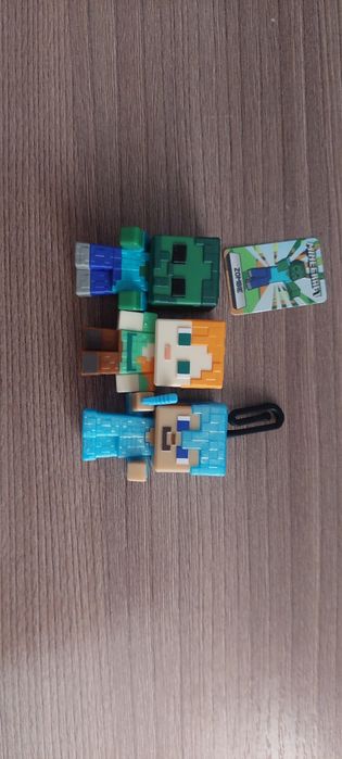 Фигурки маинкрафт из киндер джой