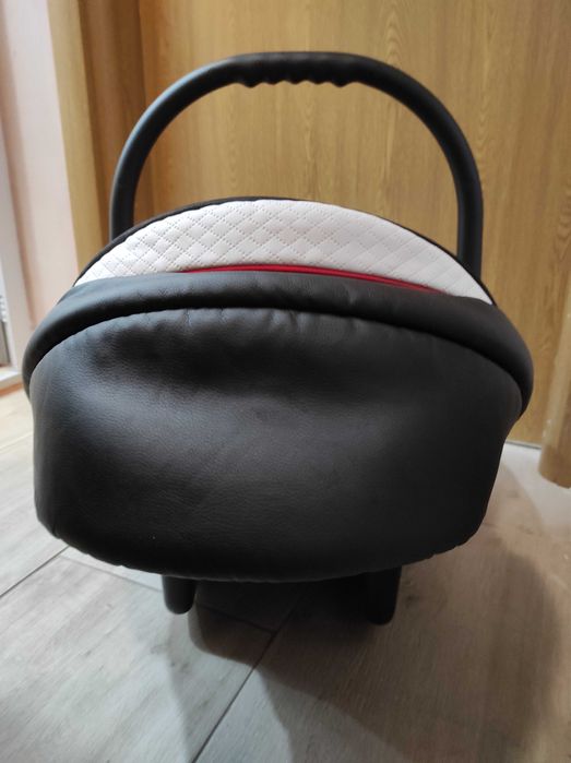 Бебешко столче за кола