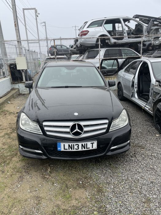Dezmembrez mercedes C klasse 180/220/250