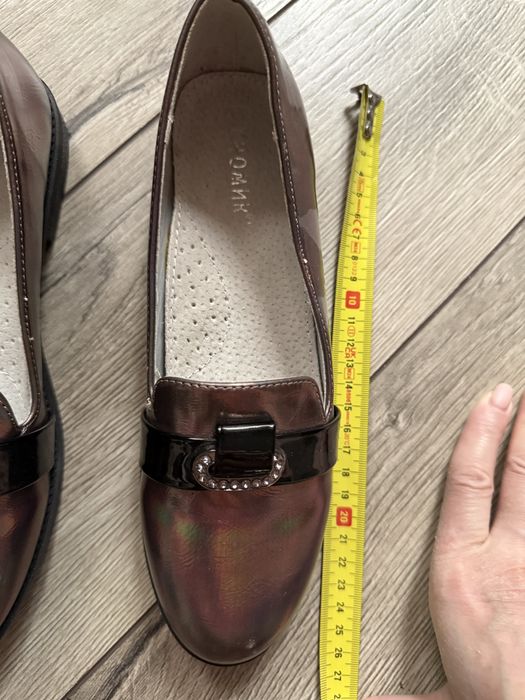 Продам новые туфли