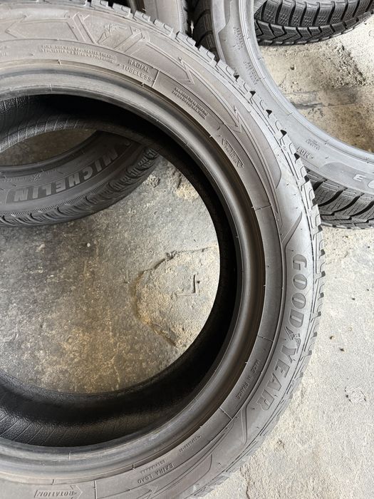 2 anvelope iarna 215/55/17 , GoodYear , 7.5 mm !