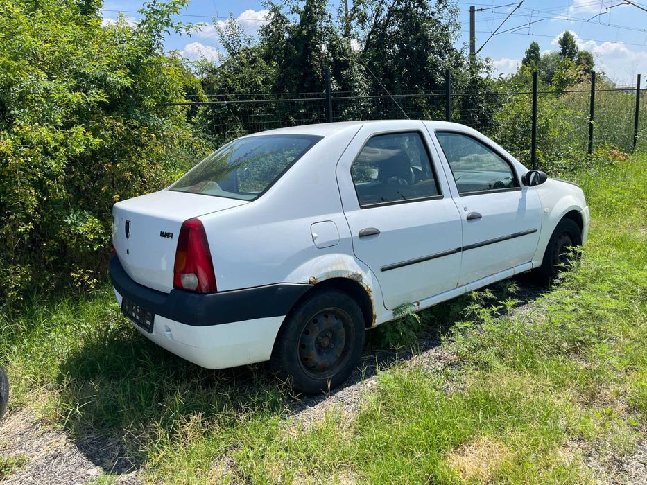 Dezmembrez Dacia Logan 1 non facelift 1,4 benzina 2006 culoare alb