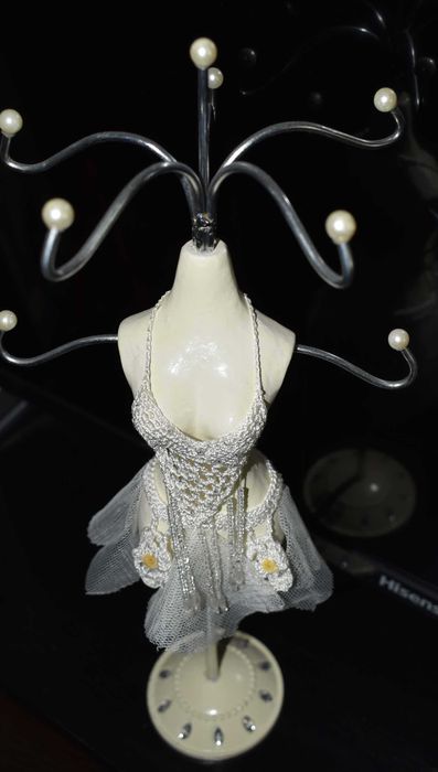 Стойка за бижута