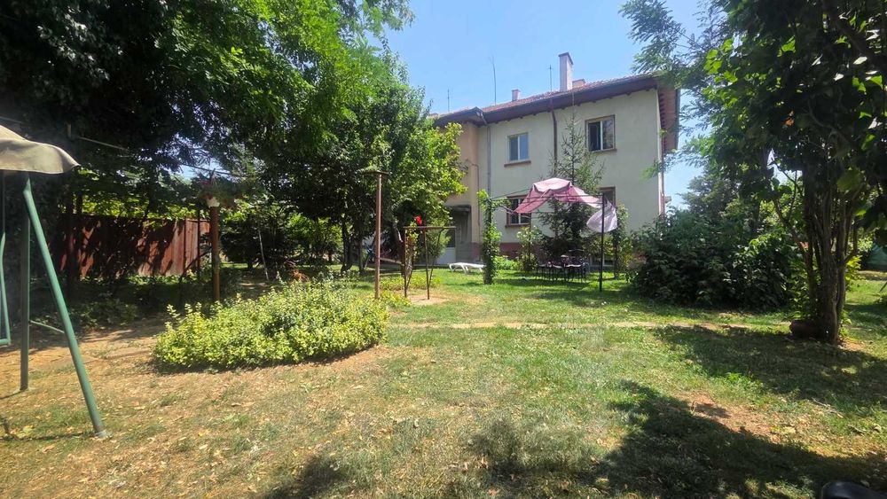 Продава се Къща в Ихтиман - 484 кв.м за 917 €/кв.м - Снимка #13