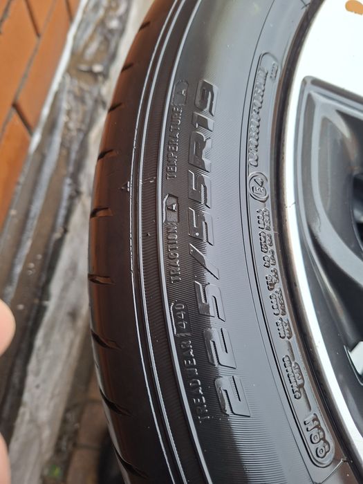 Продам летние шины R19.