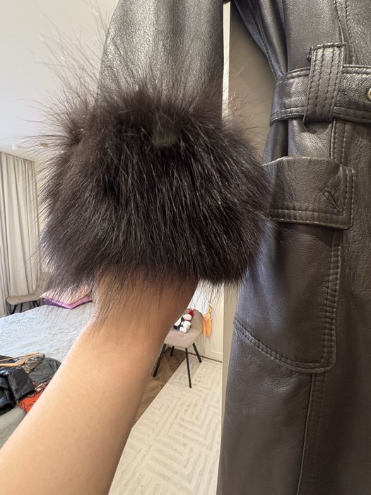 Продам кожаный плащ.