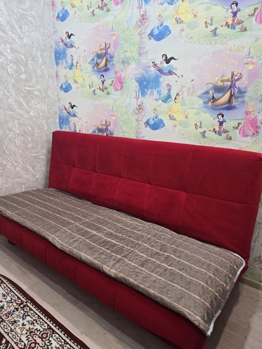 Продам диван (раскладывается)