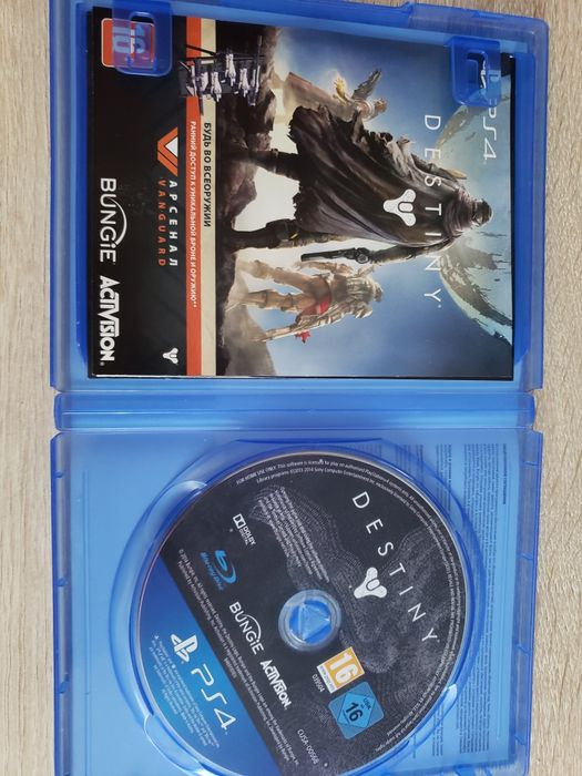 Продаю пс4 диски Destiny и resident evil 2 revelations