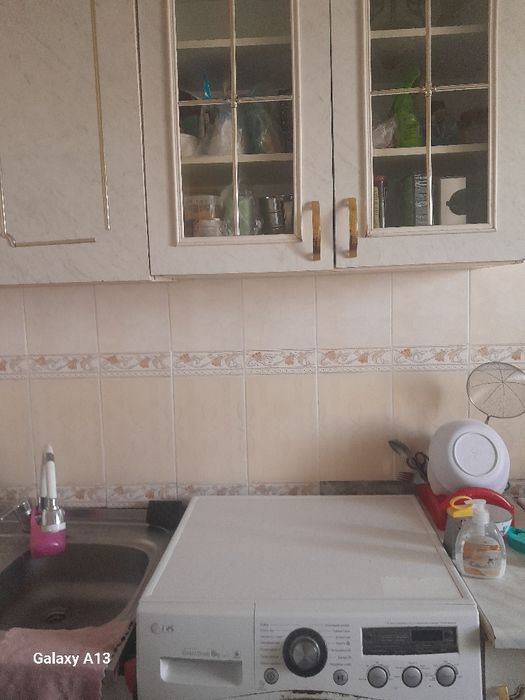 Продам современный кухонный гарнитур