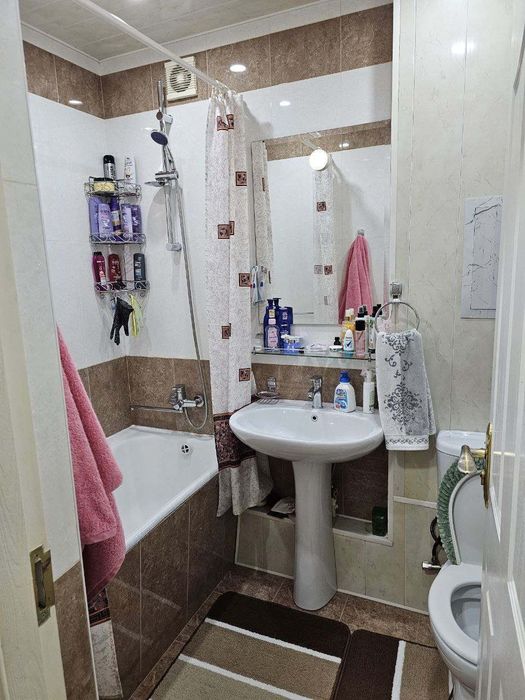 Аренда двух комнатная.  Кафе Бобо