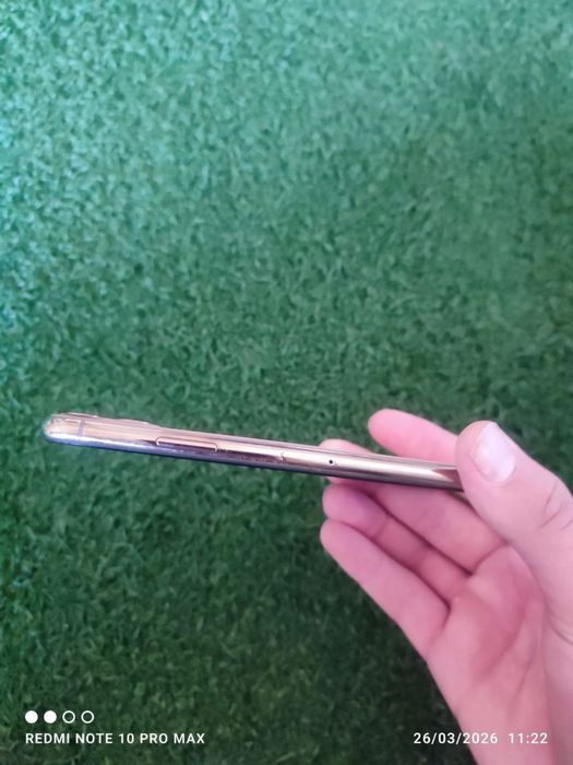 Iphone 11 pro sotiladi gold