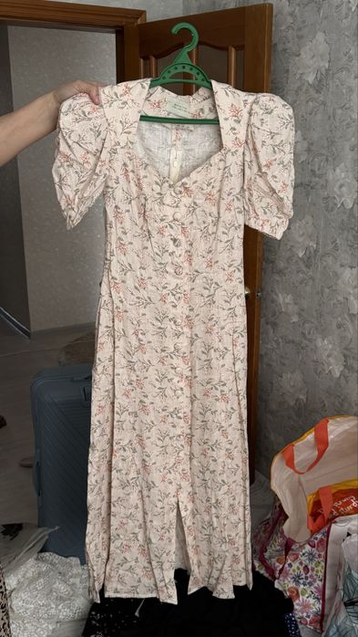 Женская одежда и платья