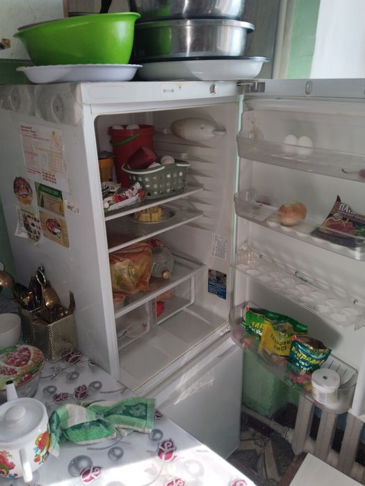 Продам холодильник индозит