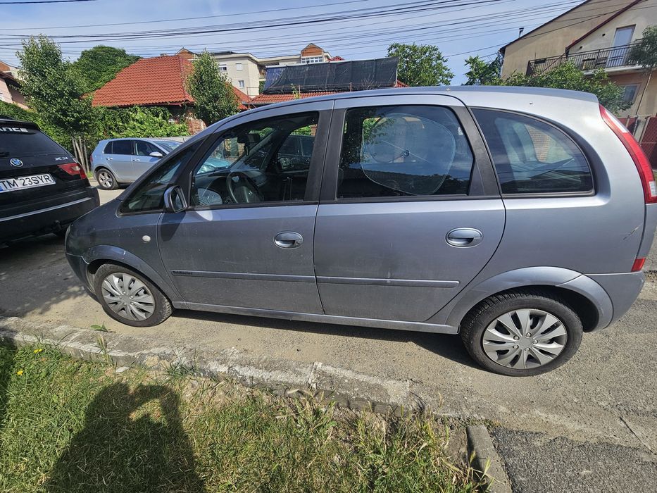 Opel Meriva an 2003 motor 1.6 benzina