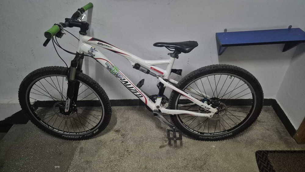 Se vinde bicicleta cross-country