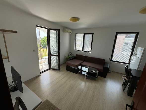 Продава се Двустаен апартамент в к.к. Слънчев бряг - 67 кв.м за 1150 €/кв.м - Снимка #1