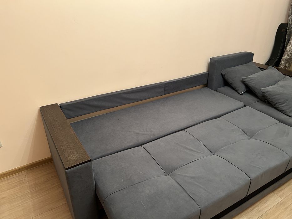 Срочно продается диван