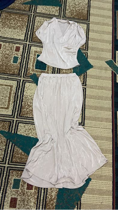 Платья в отличном состояний