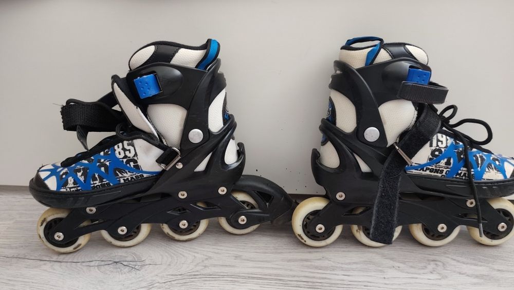 Vând role reglabile 37-40