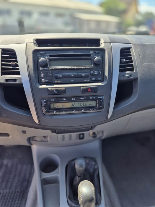 Toyota Hilux / 3.0 diesel / 2009 / cutie automata