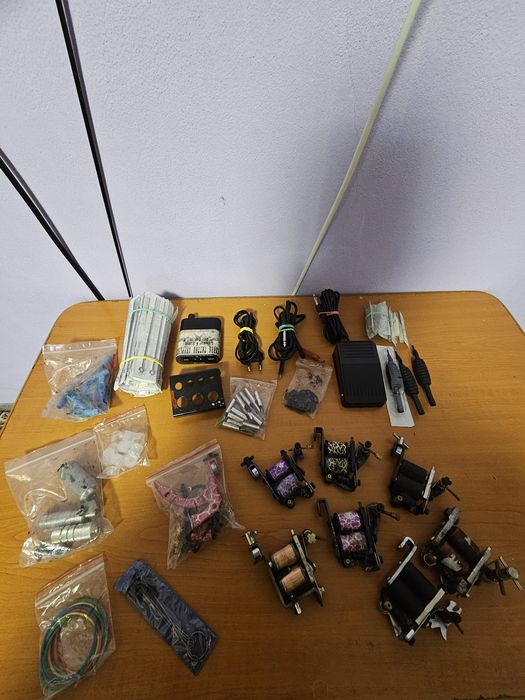 Vand sau schimb aparate de tatuat