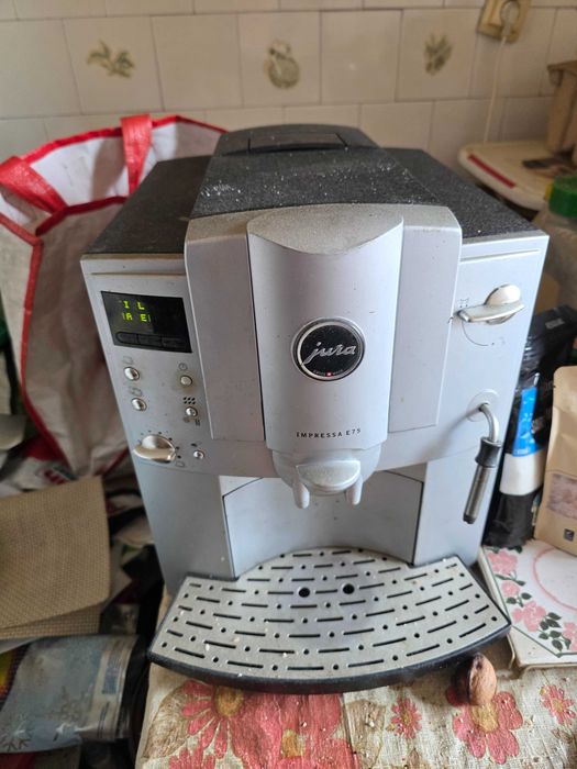 vand expressor cafea jura
