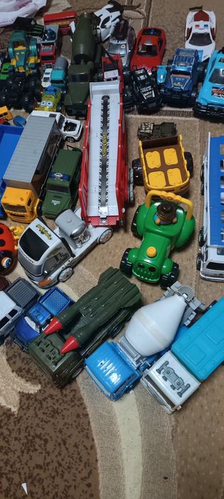 Пакет машинок для детей