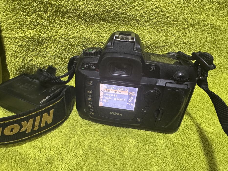 Nikon D70S 6.1MP Digital SLR Camera Body