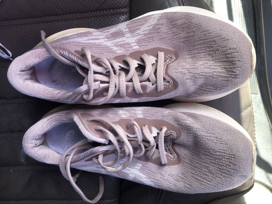 Asics nova blast 3