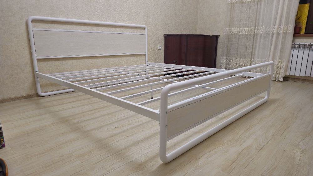 Двуспальная кровать. Металлическая кровать лофт. Темир Кроват.
