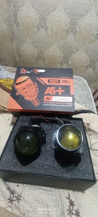 Продам би лед линзы жёлтый цвет