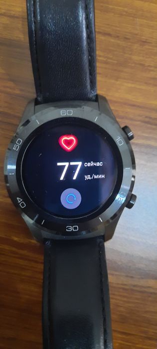 Продаю смарт часы НЕ РАБОЧЕМ СОСТОЯНИИ от фирмы Huawei watch 2 classic