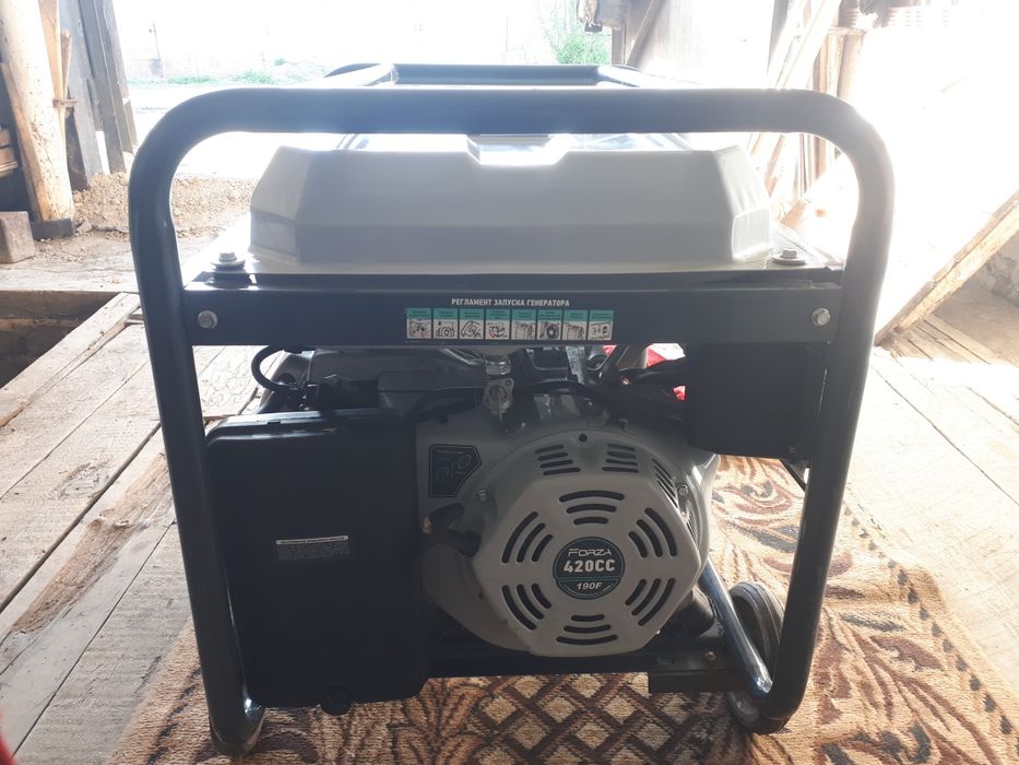 Продам бензиновый генератор