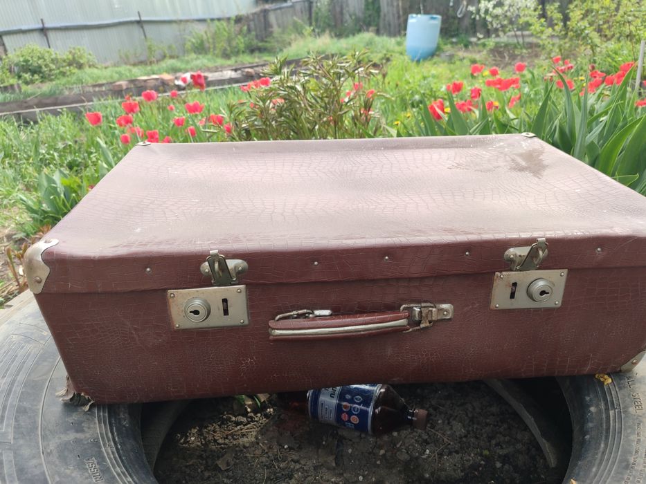 Чемодан советский
