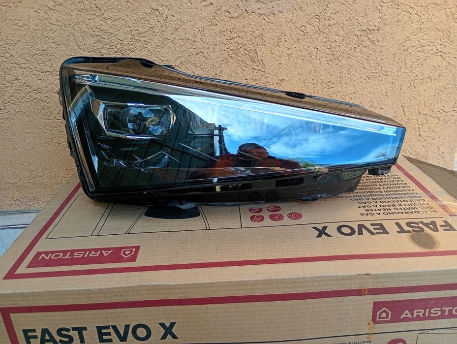 Far dreapta Skoda scala full led cod 657941016A