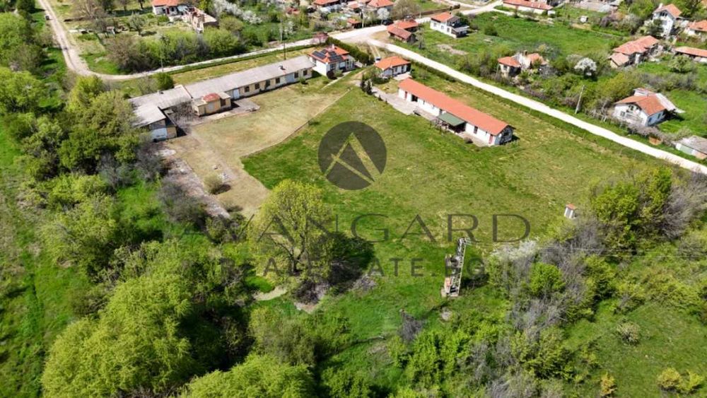 оф.25687 Невероятен имот/ с.Горна Махала