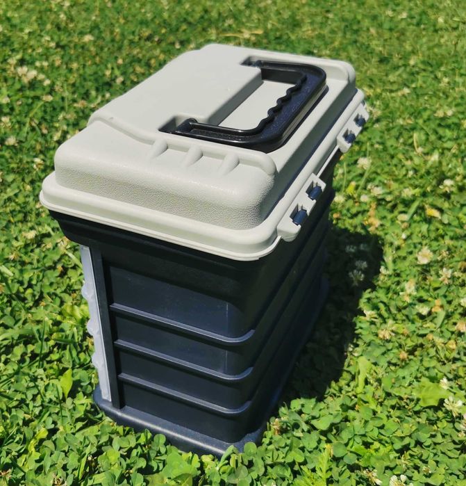 Рибарски куфар с включени 4 кутии и горно отделение