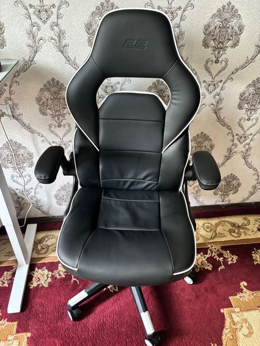 Игровое кресло 2E HEBI