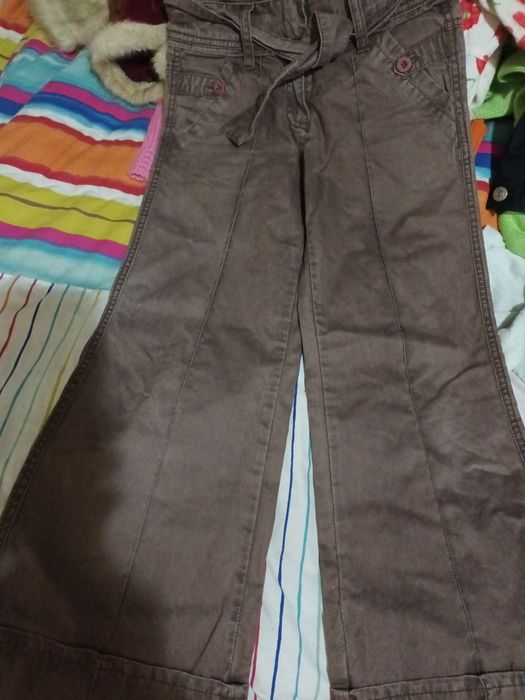 Продам джинсы на девочку